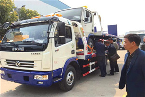 兴安盟汽车道路救援拖车价格